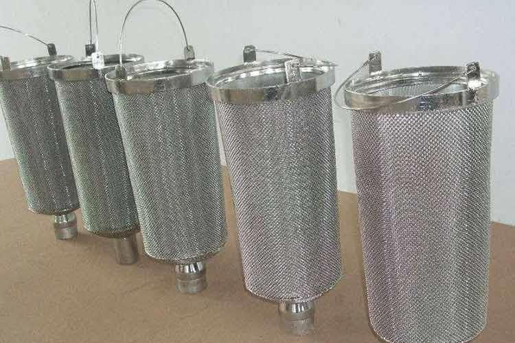 籃式濾芯採用超聲波電焊工藝，由單層或多層金屬網製成，焊縫均勻牢固過濾精度準確
